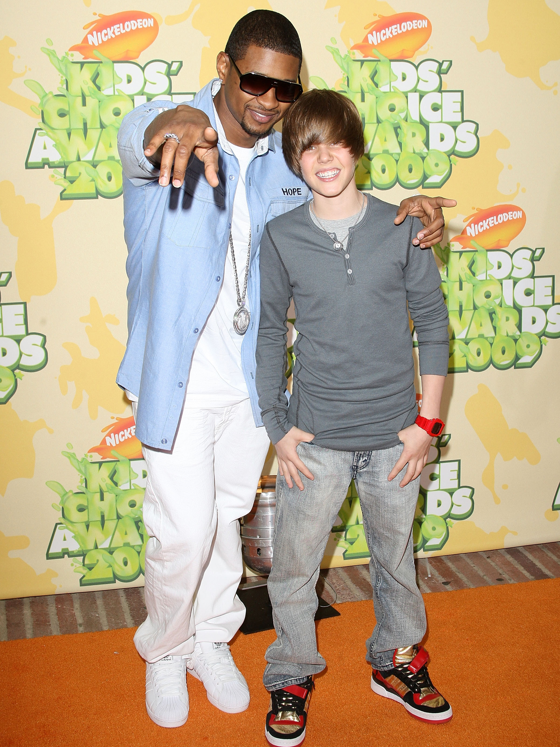 justin-bieber-usher-2009-kids-choice-awards