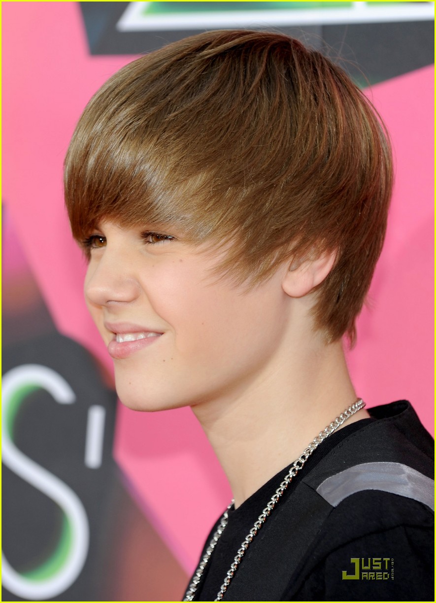 justin-bieber-2010-kids-choice-05